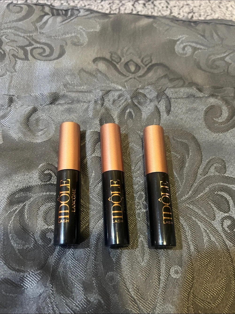 Lancôme Ribbed Velvet Light Pink Makeup Pouch with new mascara samples